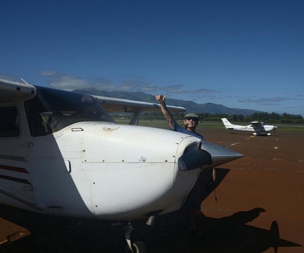 Ed making fun before departure at Kahului