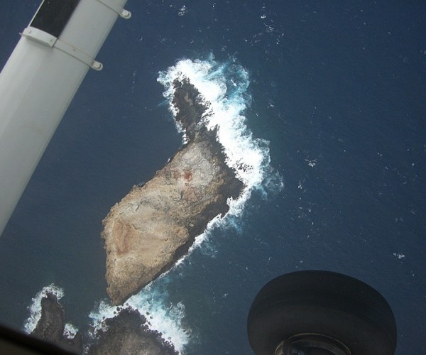 Mokuho'oniki Island in the Molokai Channe